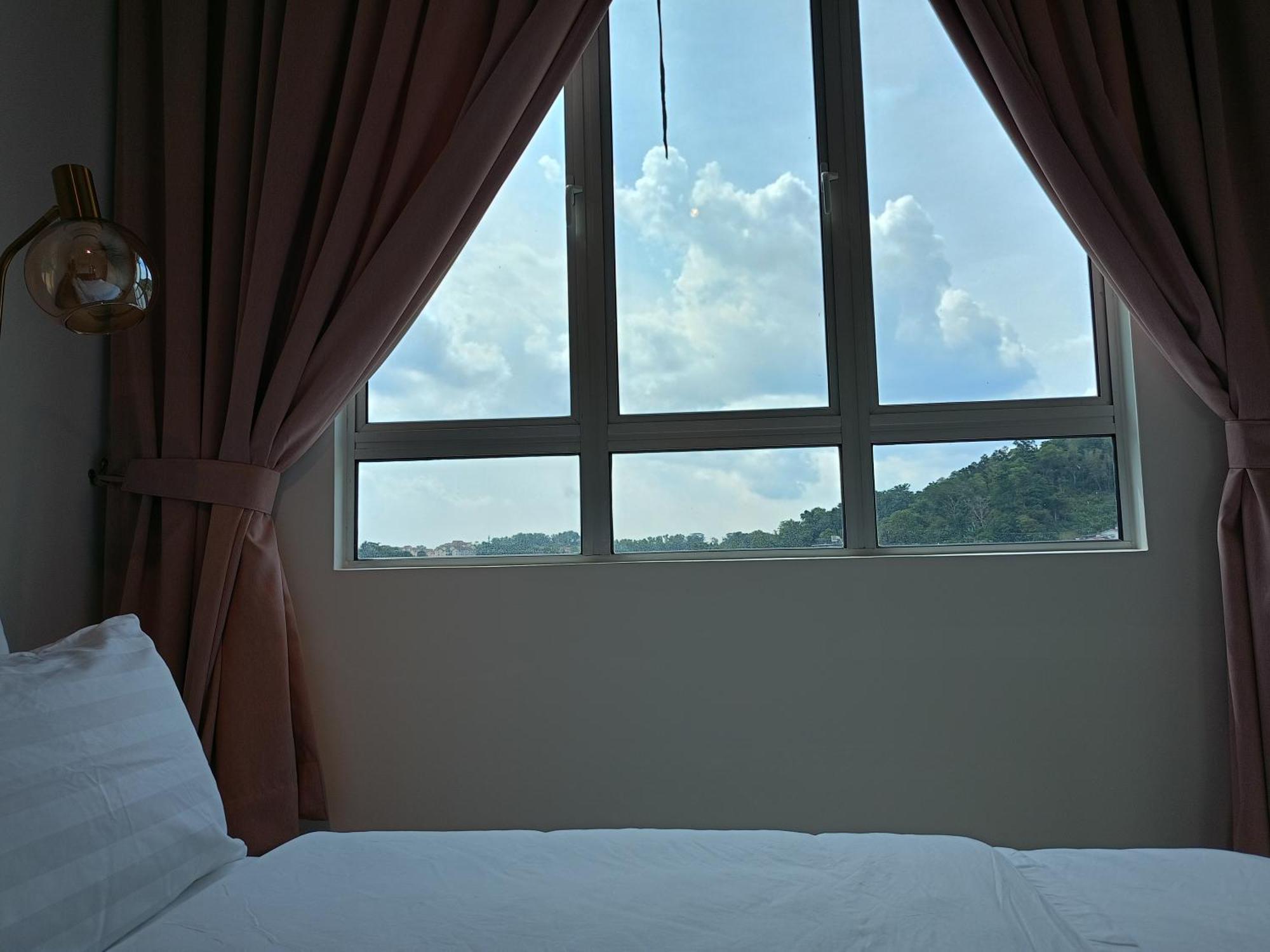 Bayu Temiang Luxury Design 7~8 Pax Apartment Seremban