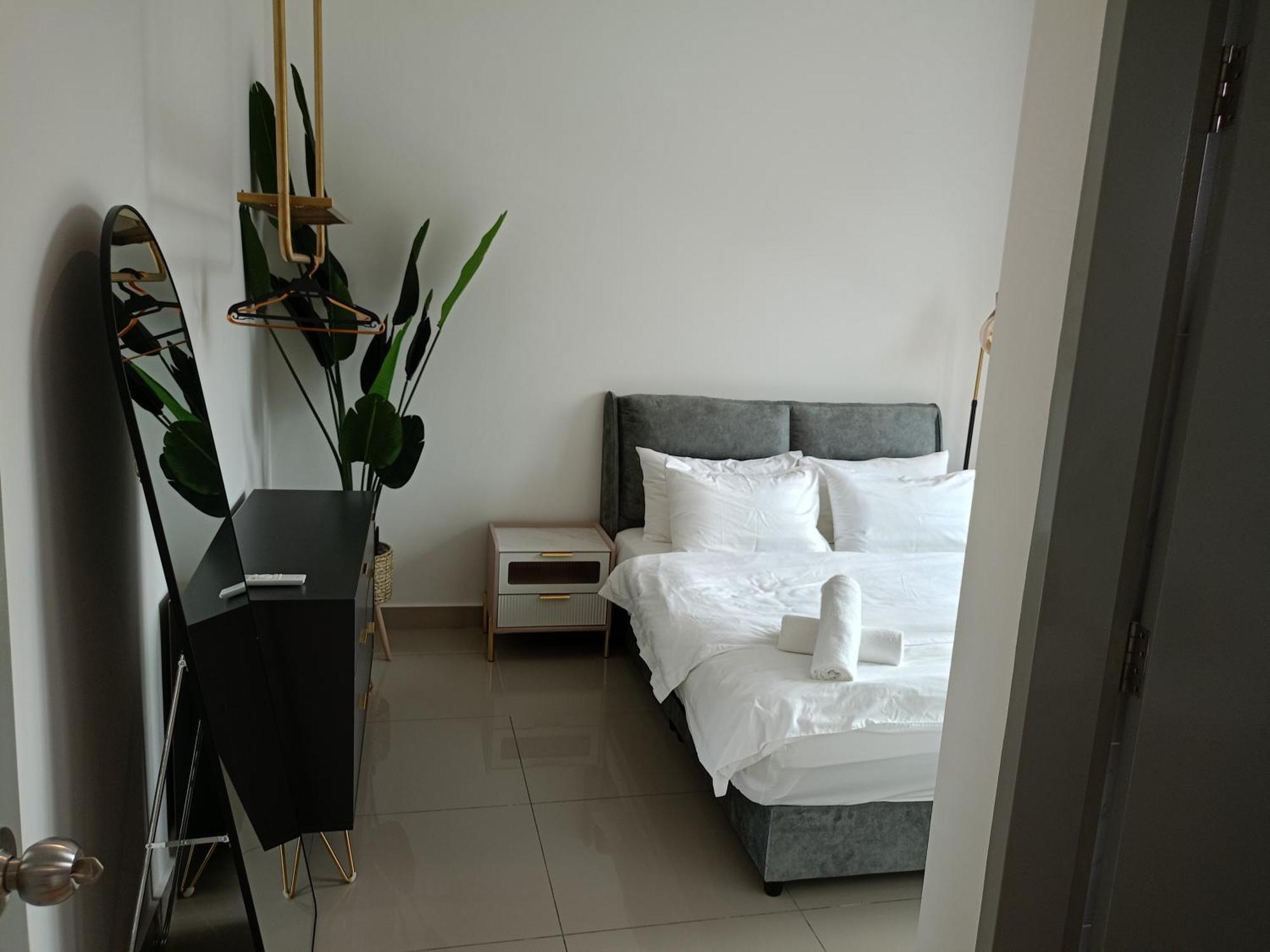 Bayu Temiang Luxury Design 7~8 Pax * Seremban