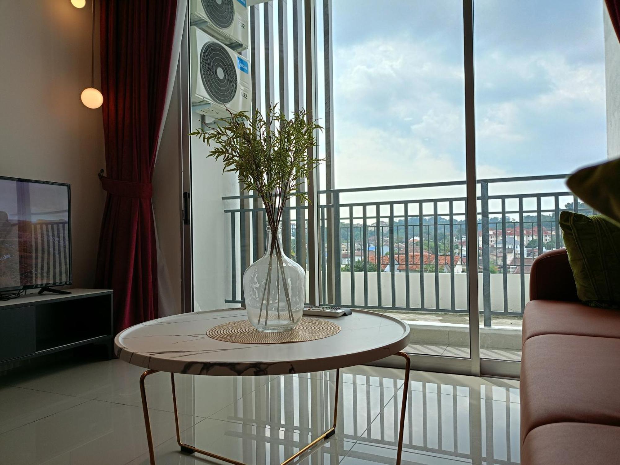 Bayu Temiang Luxury Design 7~8 Pax Seremban